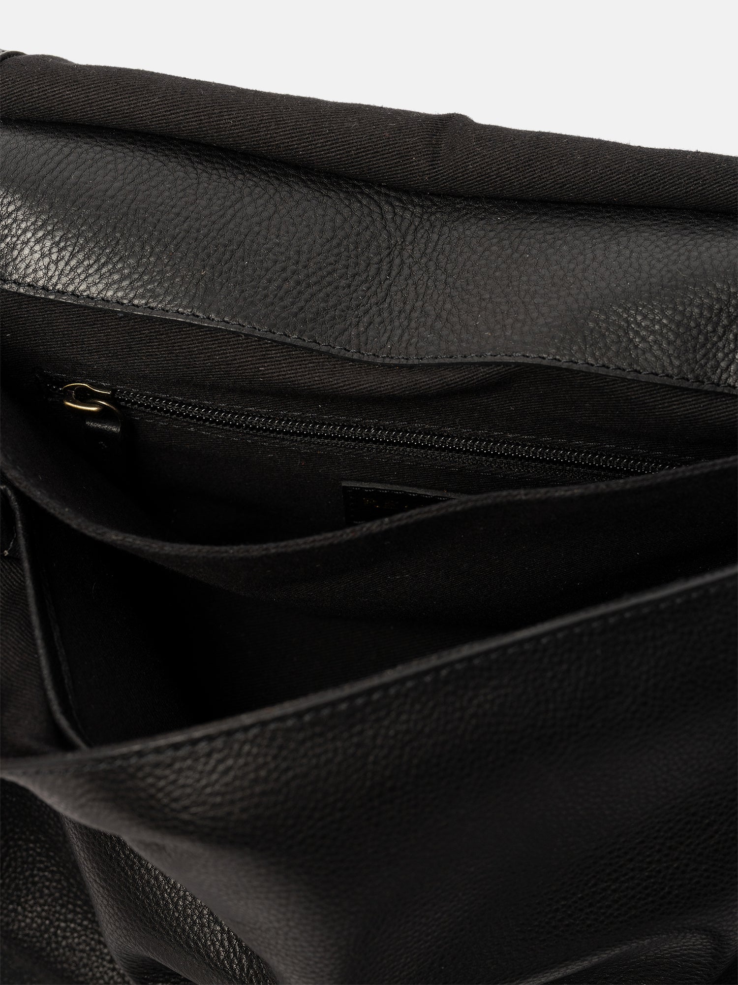 RE:DESIGNED EST 2003 Milli Big Crossover Black