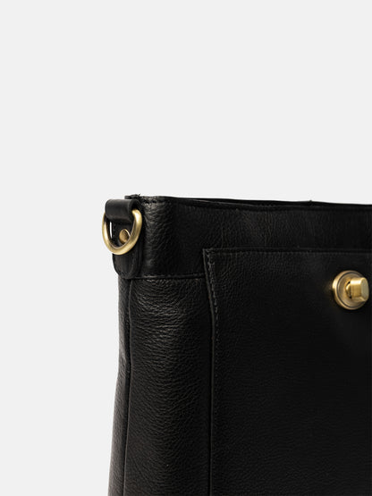 RE:DESIGNED EST 2003 Moa Big Crossover Black