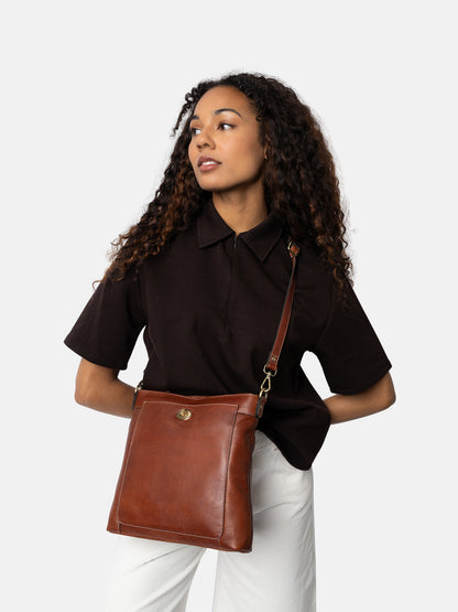 RE:DESIGNED EST 2003 Moa Big Crossover Cognac