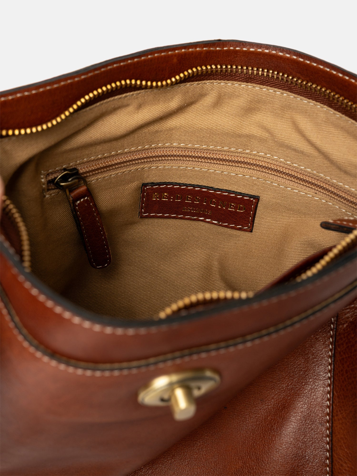 RE:DESIGNED EST 2003 Moa Big Crossover Cognac