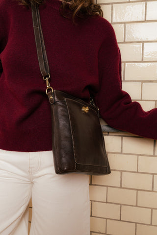 RE:DESIGNED EST 2003 Moa Small Crossover Dark Brown
