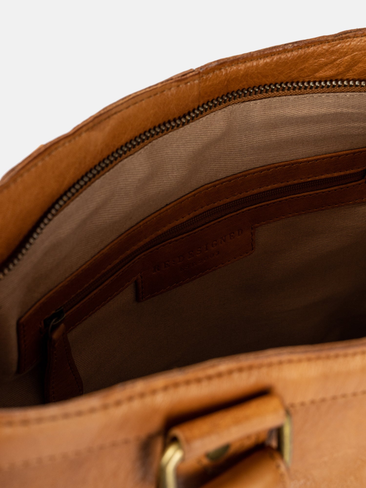 RE:DESIGNED EST 2003 Molly Urban Shoulder bag Burned Tan