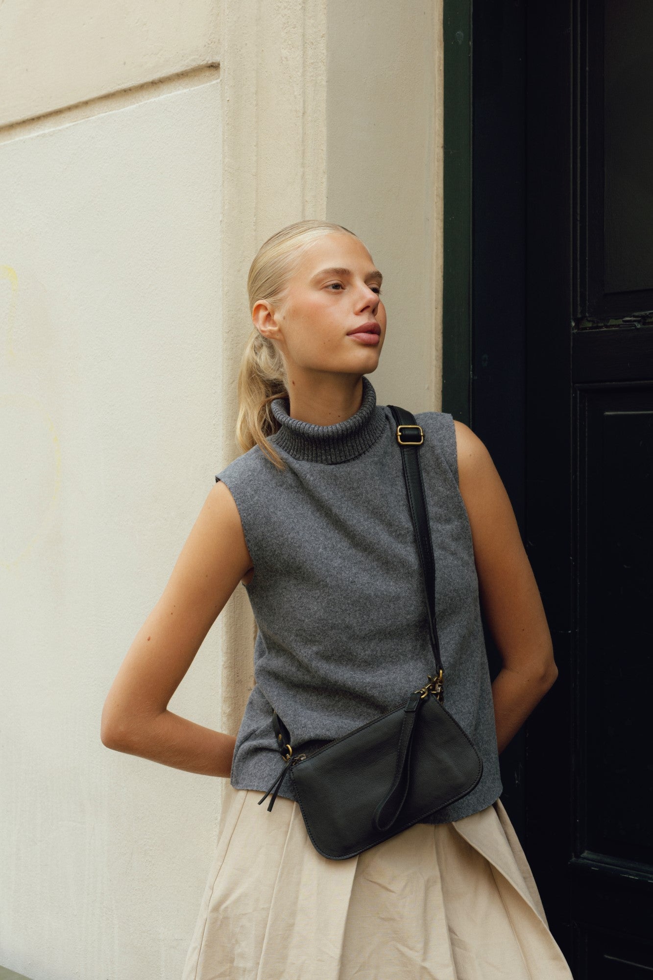 RE:DESIGNED EST 2003 Myn Small Crossover Black