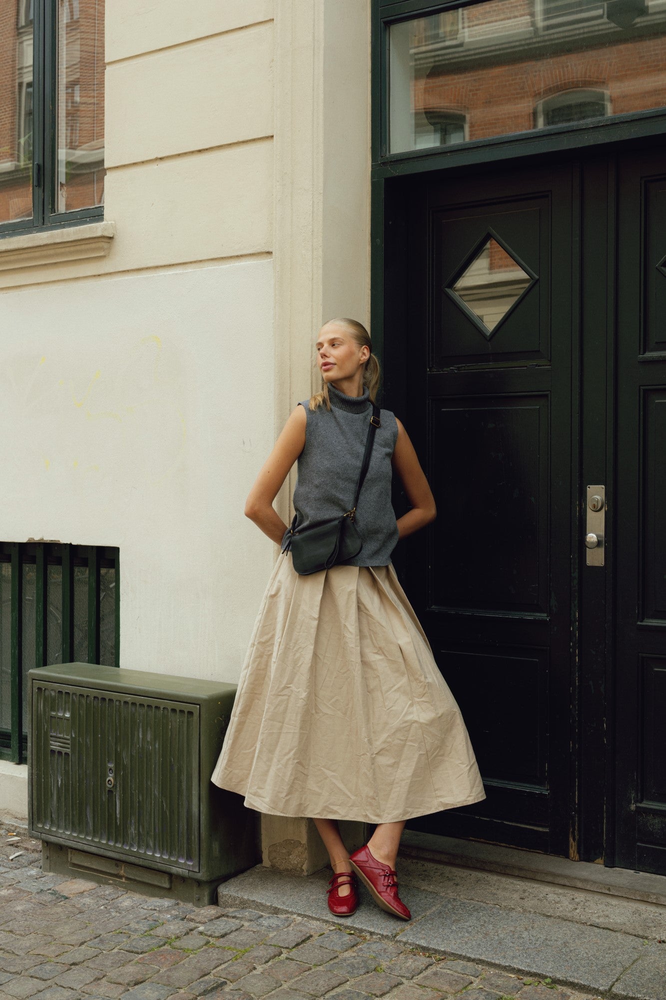 RE:DESIGNED EST 2003 Myn Small Crossover Black