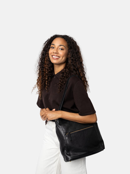 RE:DESIGNED EST 2003 Myra Big Shoulder bag Black