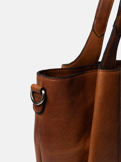 RE:DESIGNED EST 2003 Nisa Big Shoulder bag Walnut