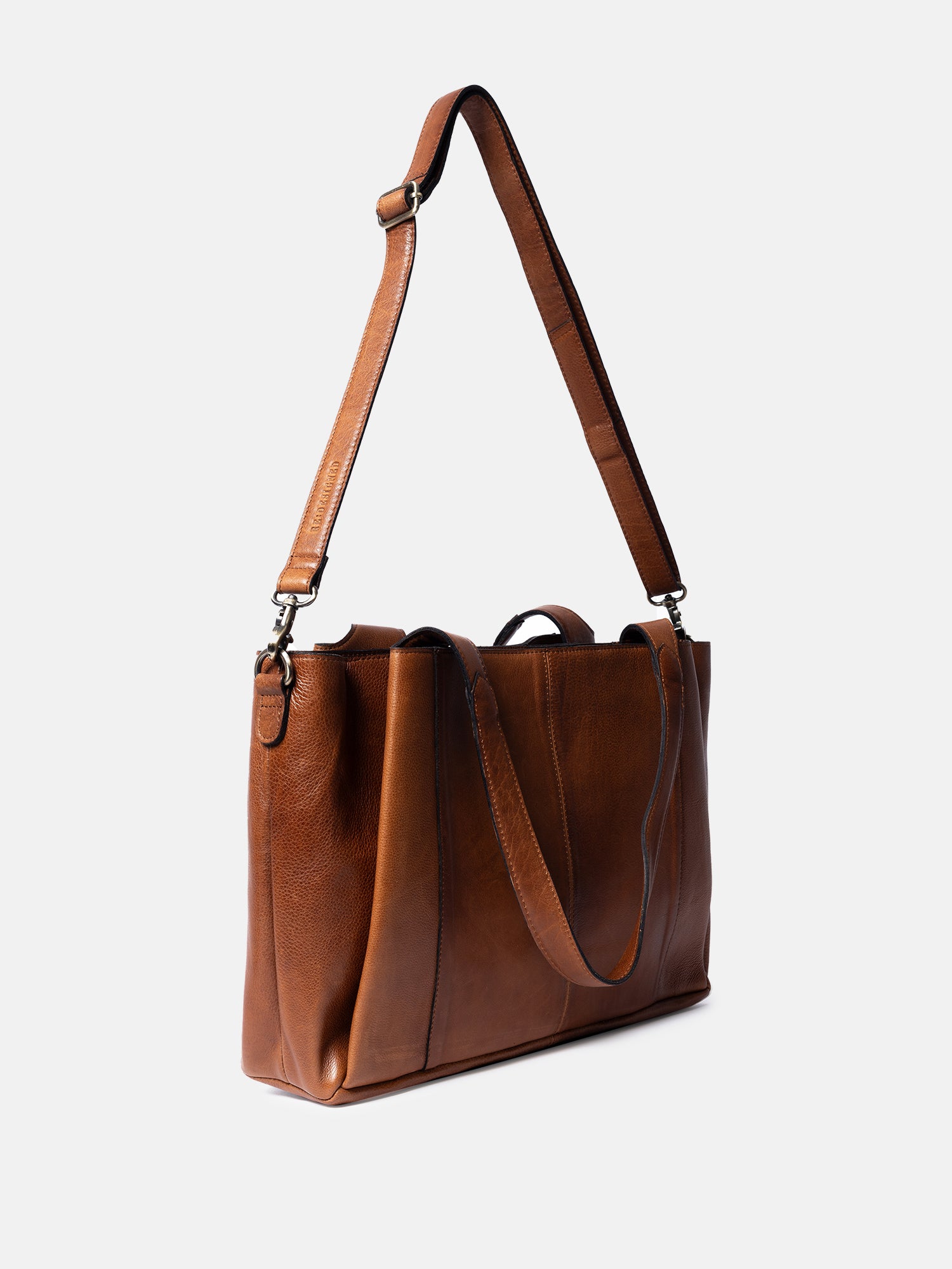 RE:DESIGNED EST 2003 Nisa Big Shoulder bag Walnut