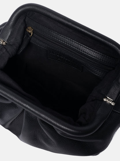 RE:DESIGNED EST 2003 Noha Big Crossover Black