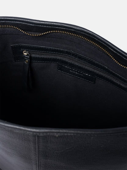 RE:DESIGNED EST 2003 Nomi Shoulder bag Black