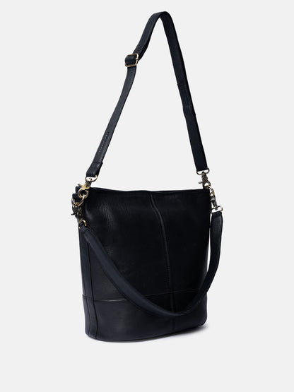 RE:DESIGNED EST 2003 Nomi Shoulder bag Black