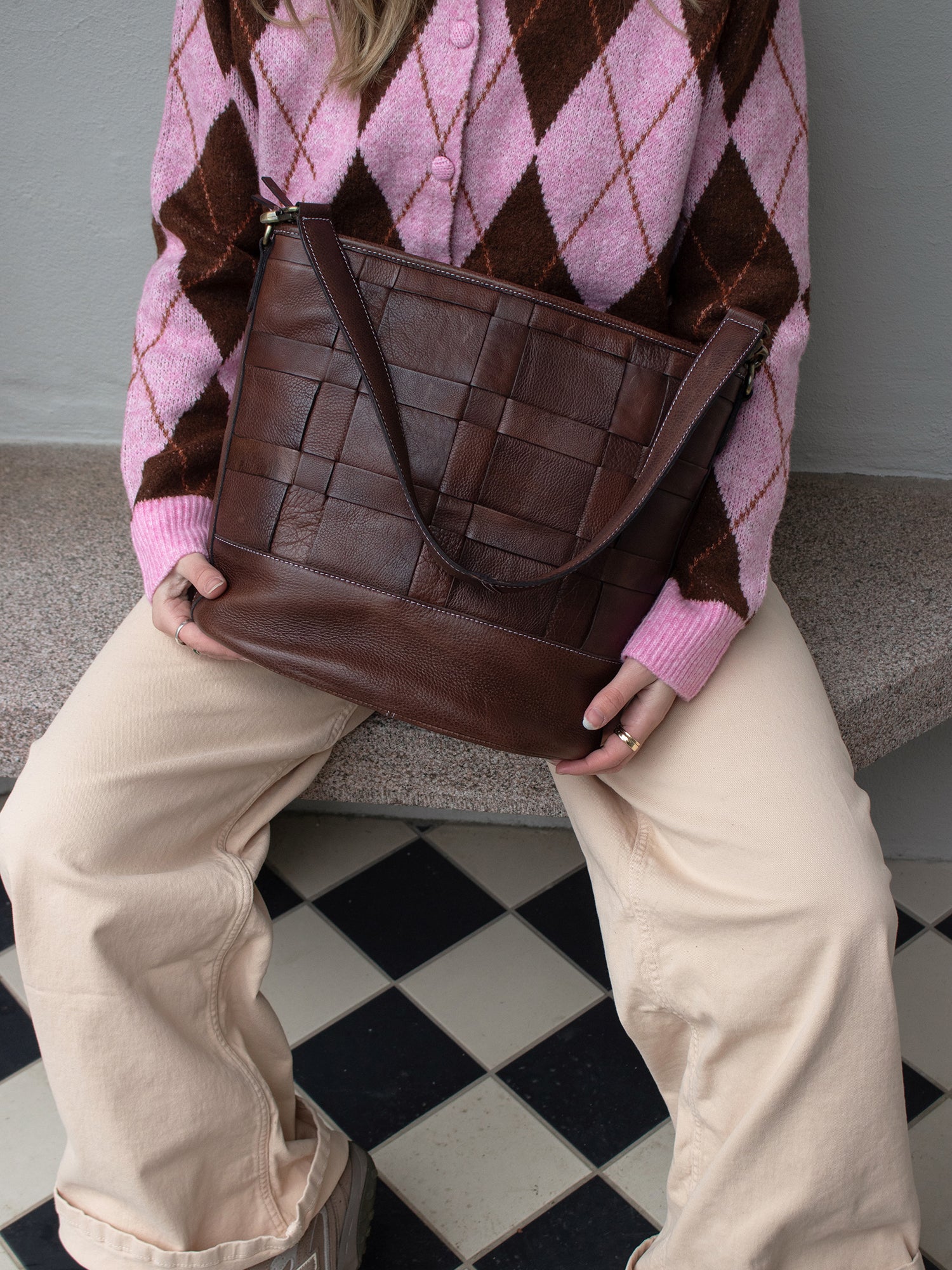 RE:DESIGNED EST 2003 Noor Big Shoulder bag Woodsmoke