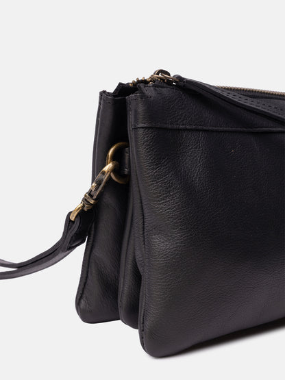 RE:DESIGNED EST 2003 Ola Clutch Black