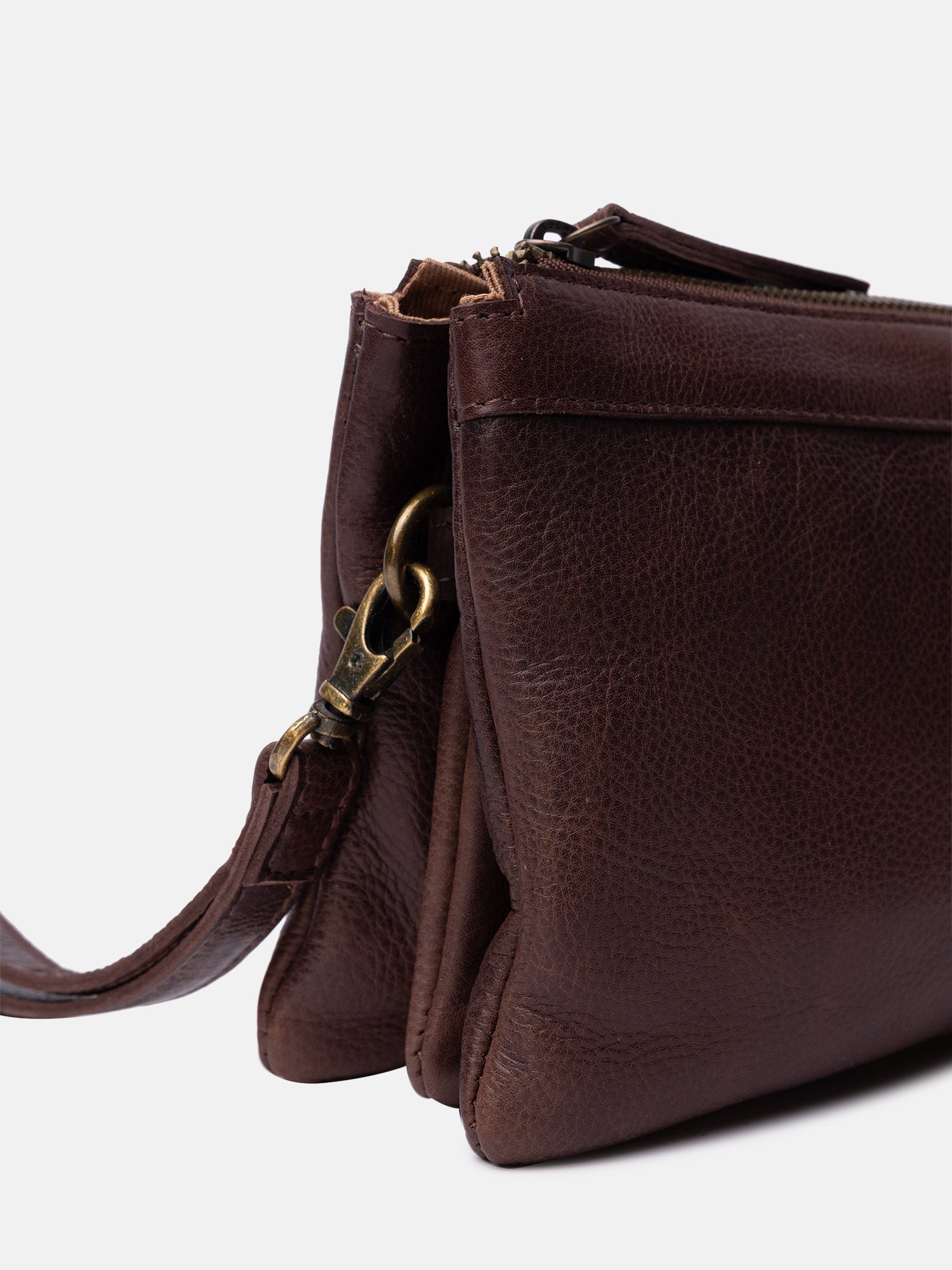 RE:DESIGNED EST 2003 Ola Clutch Woodsmoke