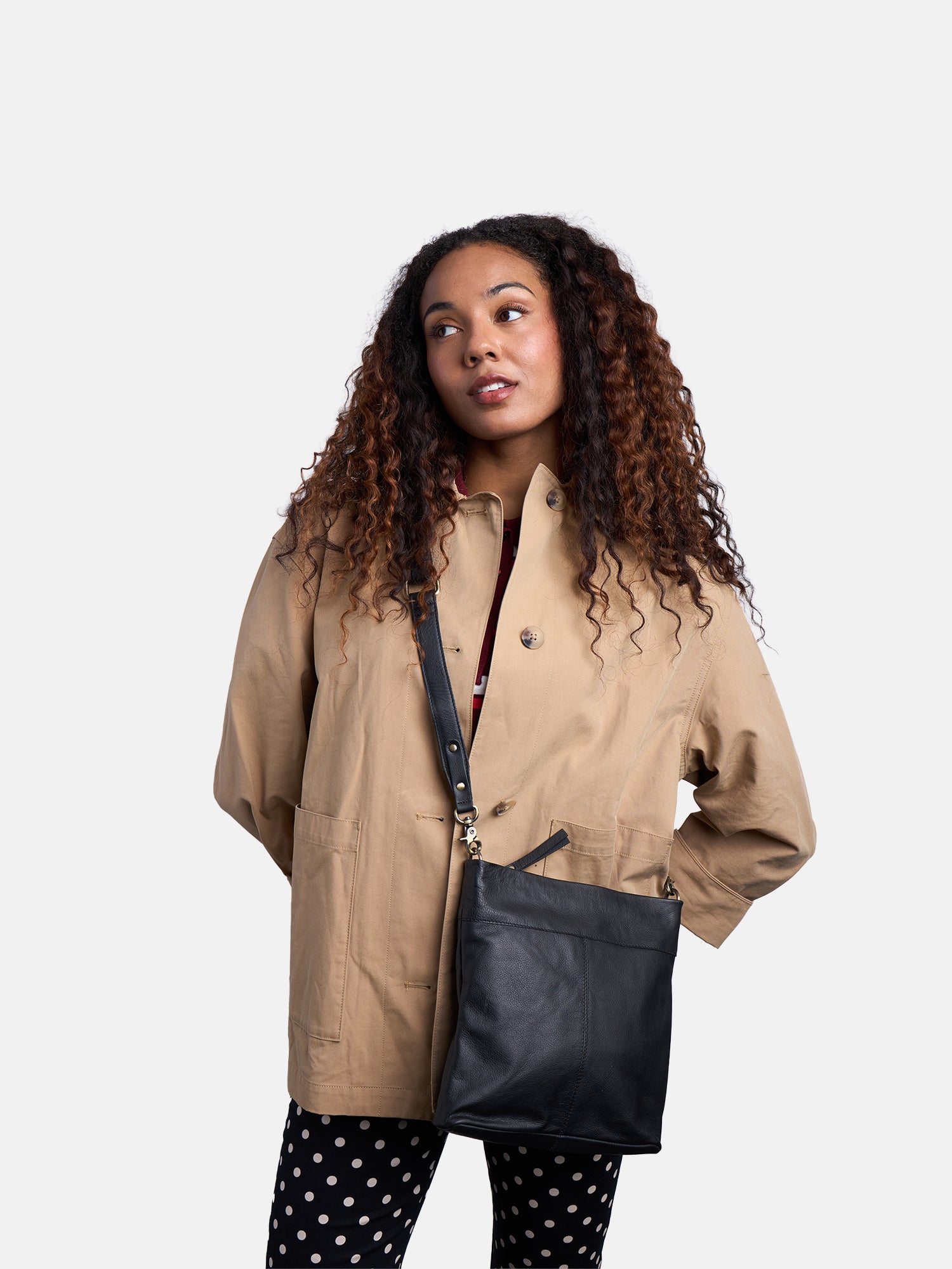 RE:DESIGNED EST 2003 Olea Small Crossover Black