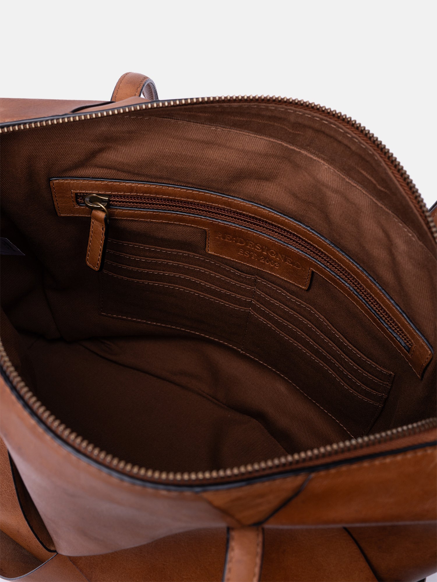 RE:DESIGNED EST 2003 Olia Big Shoulder bag Tan
