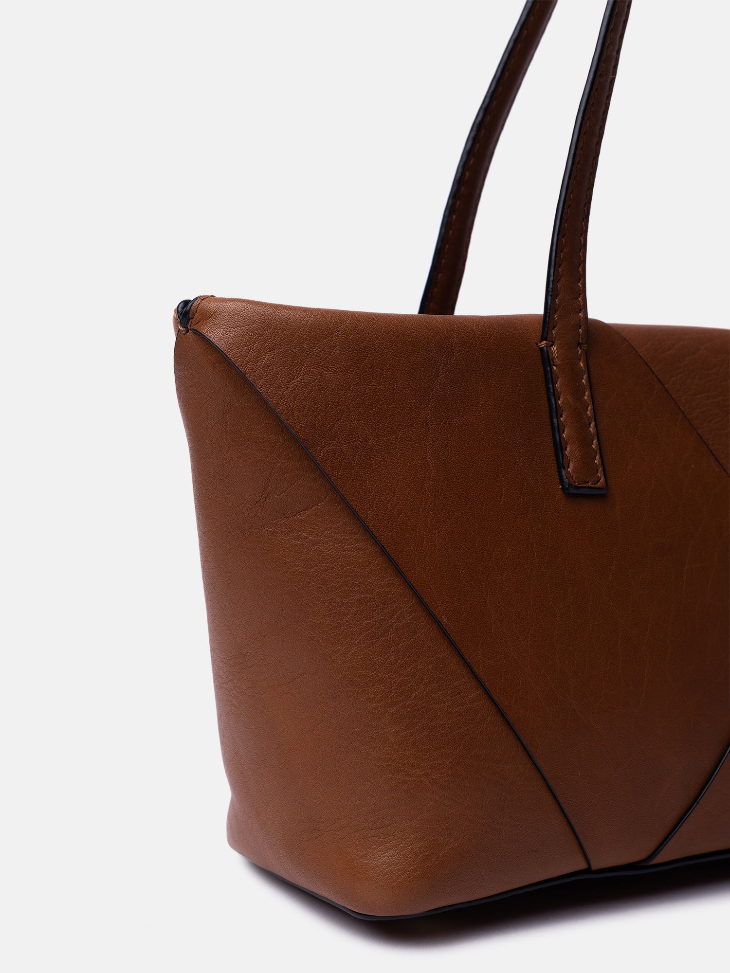 RE:DESIGNED EST 2003 Olia Small Shoulder bag Tan