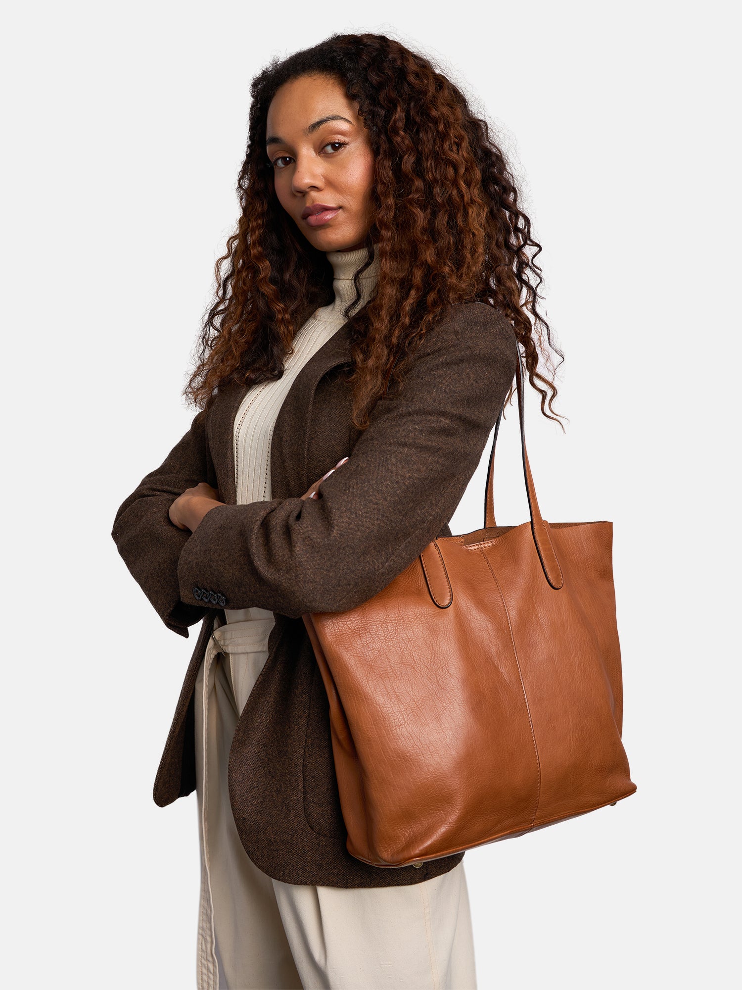 RE:DESIGNED EST 2003 Oline Shoulder bag Tan