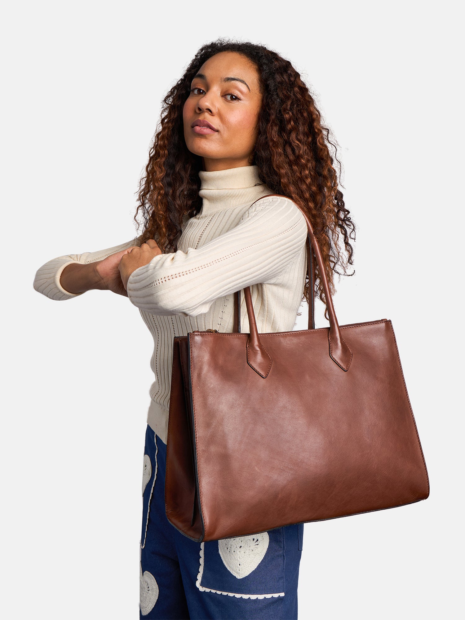 RE:DESIGNED EST 2003 Ora Big Shoulder bag Brown