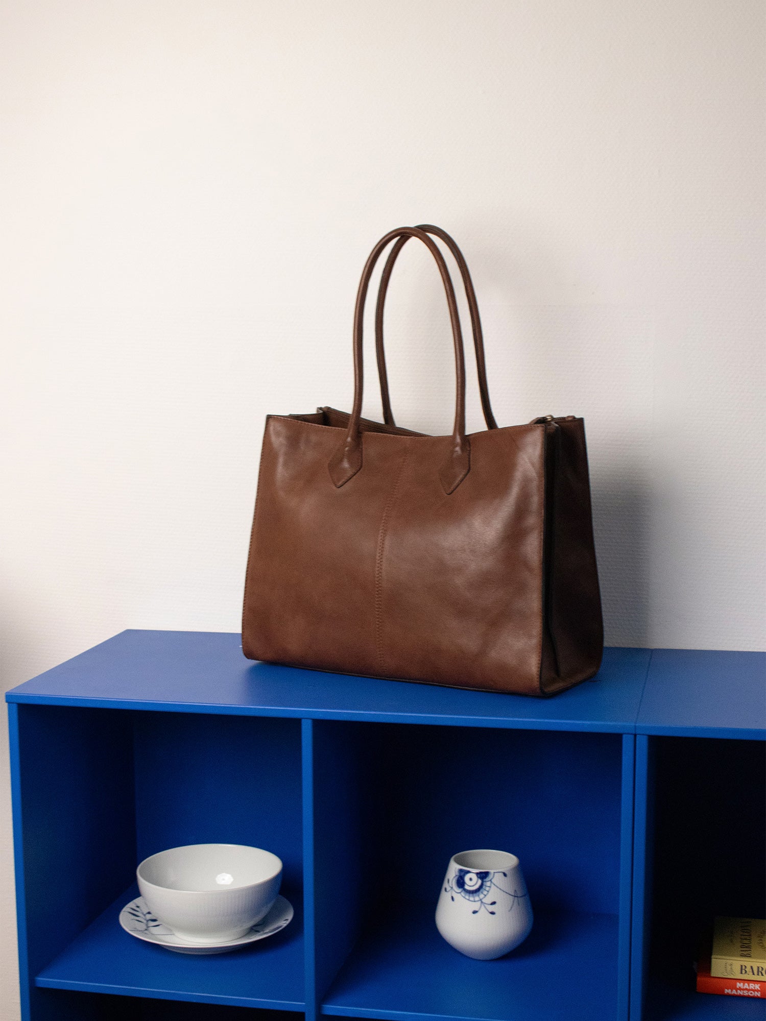 RE:DESIGNED EST 2003 Ora Big Shoulder bag Brown