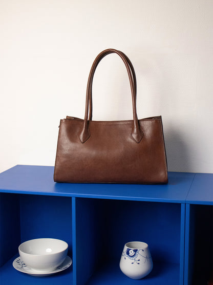 RE:DESIGNED EST 2003 Ora Small Shoulder bag Brown