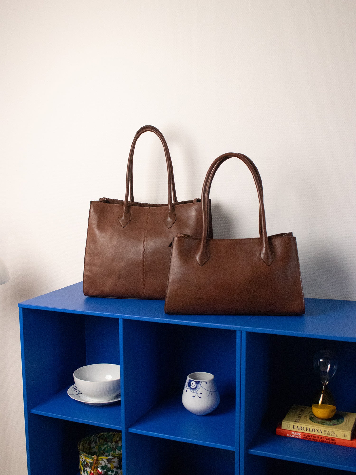 RE:DESIGNED EST 2003 Ora Small Shoulder bag Brown