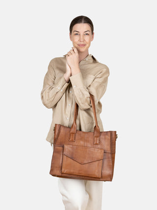 RE:DESIGNED EST 2003 Otilia Urban Shoulder bag Walnut