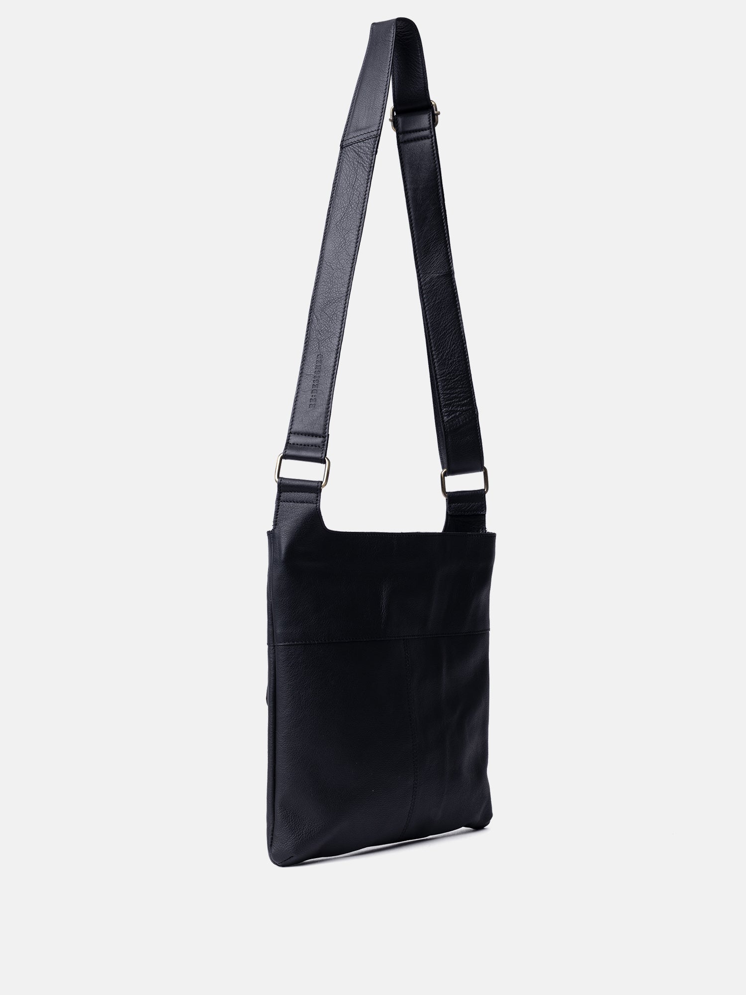 RE:DESIGNED EST 2003 Sara Big Crossover Black