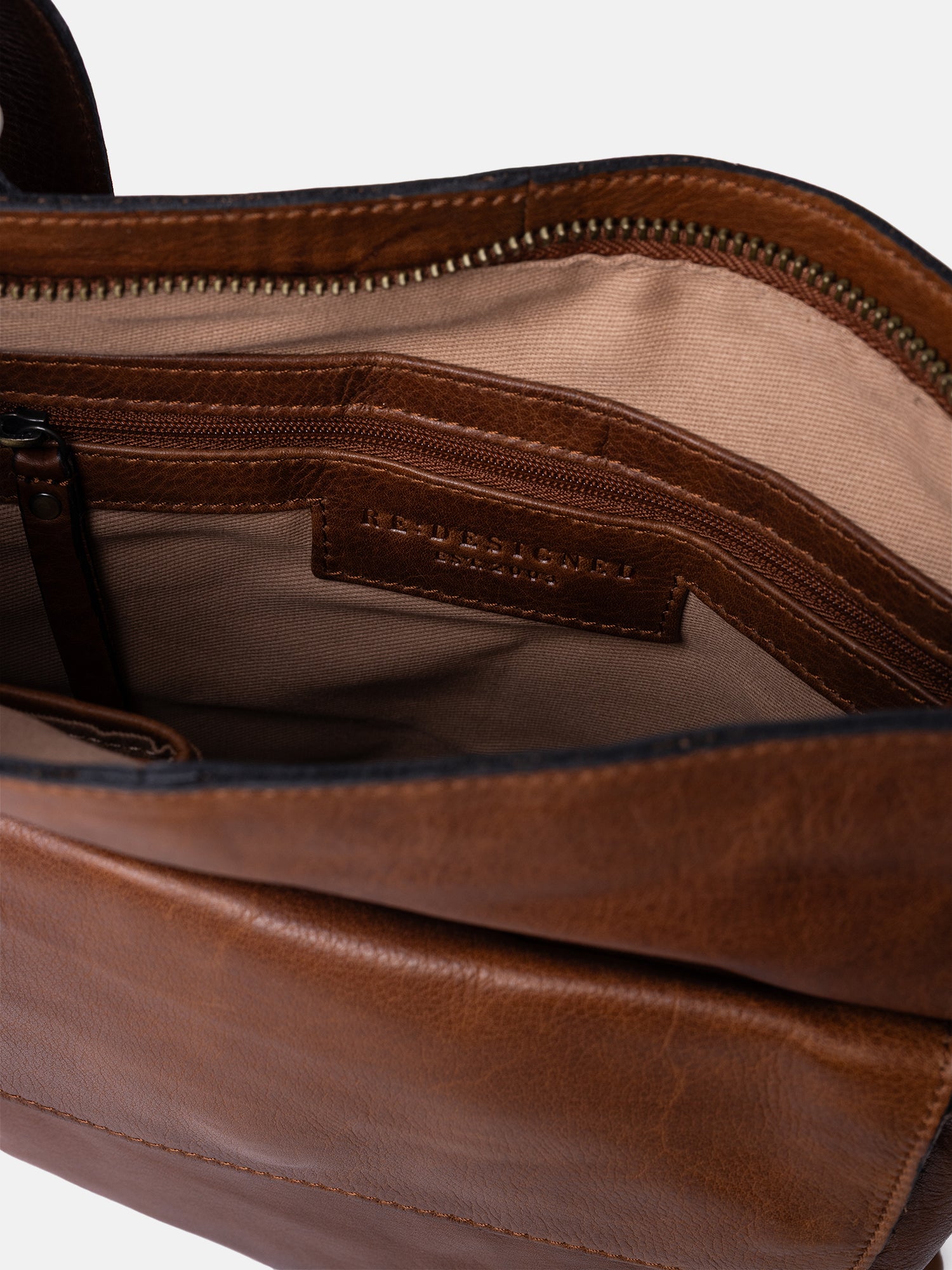 RE:DESIGNED EST 2003 Sara Big Crossover Walnut