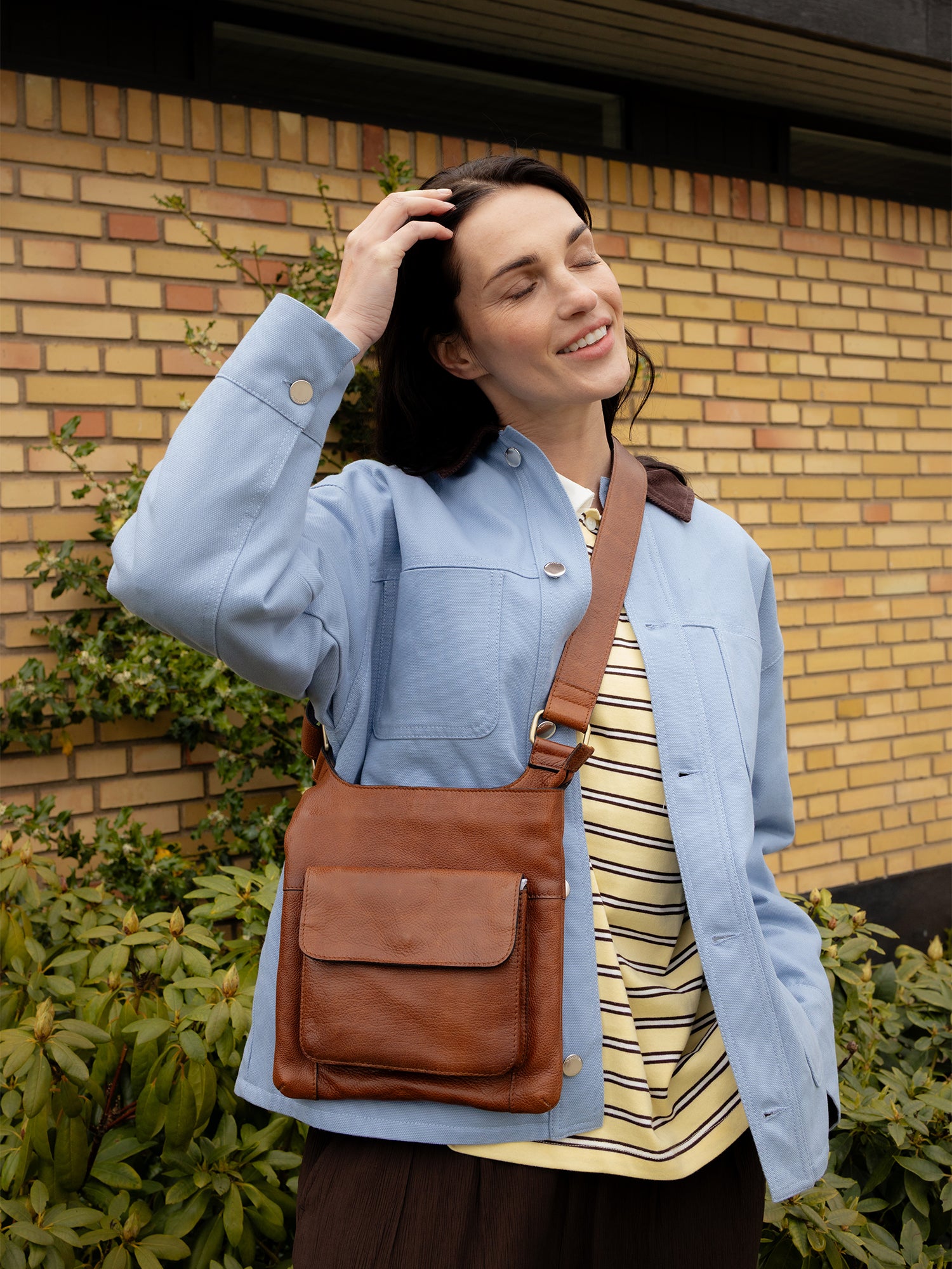 RE:DESIGNED EST 2003 Sara Small Crossover Walnut