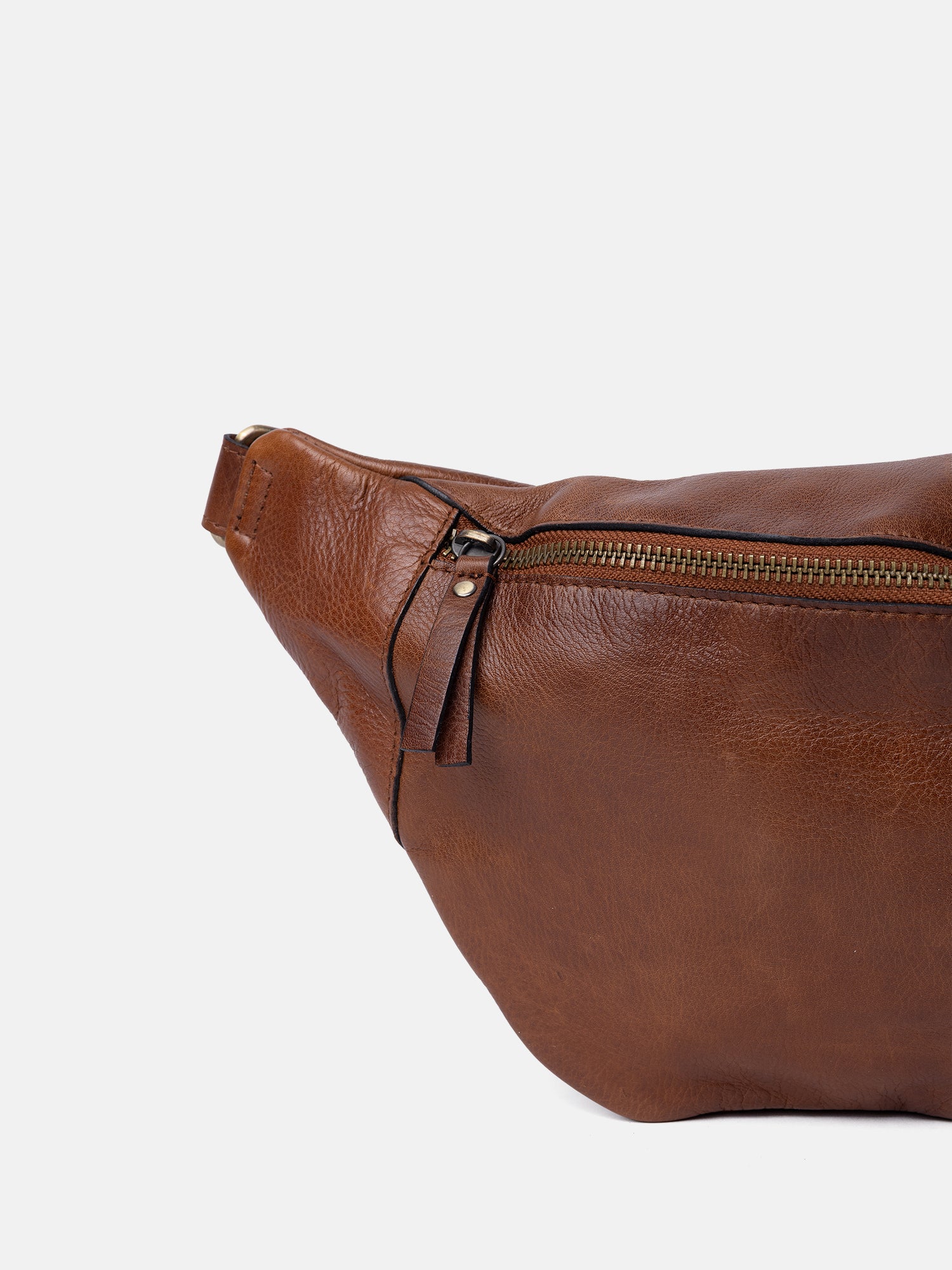 RE:DESIGNED EST 2003 Selina Bumbag Walnut