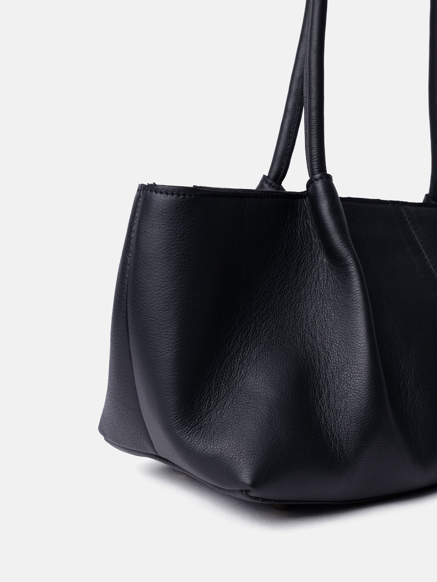 RE:DESIGNED EST 2003 Sille Shoulder bag Black
