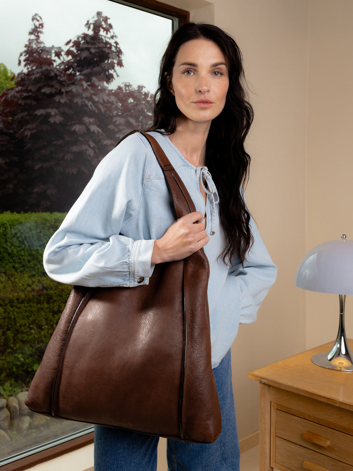 RE:DESIGNED EST 2003 Siv Big Shoulder bag Brown