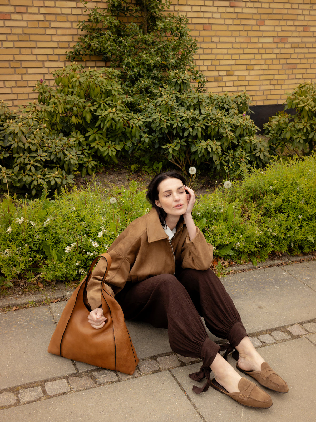 RE:DESIGNED EST 2003 Siv Small Shoulder bag Tan
