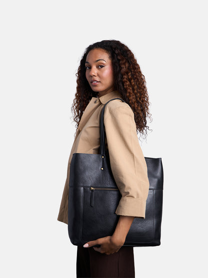 RE:DESIGNED EST 2003 Sofie Big Shoulder bag Black