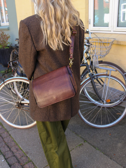 RE:DESIGNED EST 2003 Uda Crossover Walnut