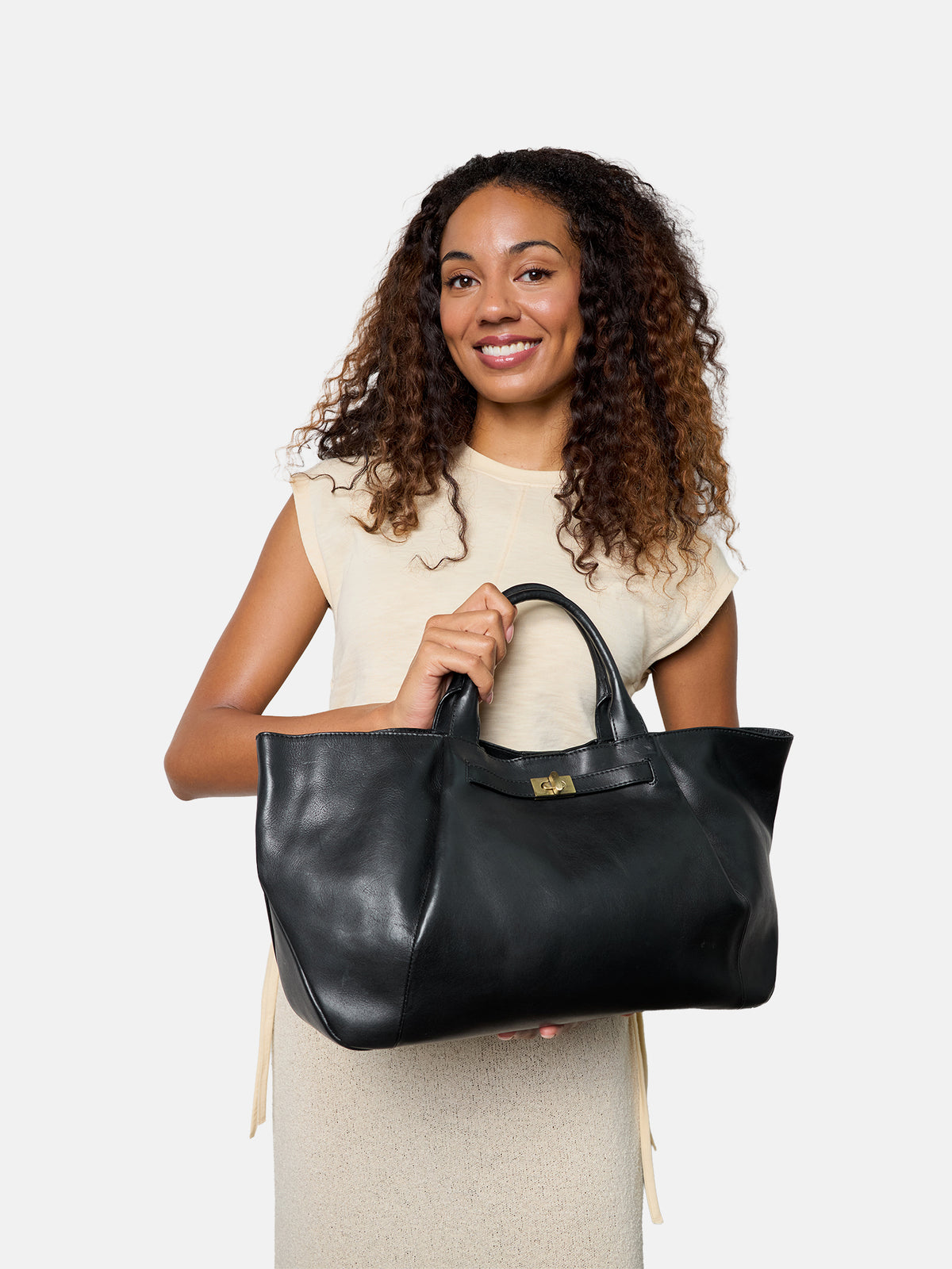 RE:DESIGNED EST 2003 Urda Big Shoulder bag Black