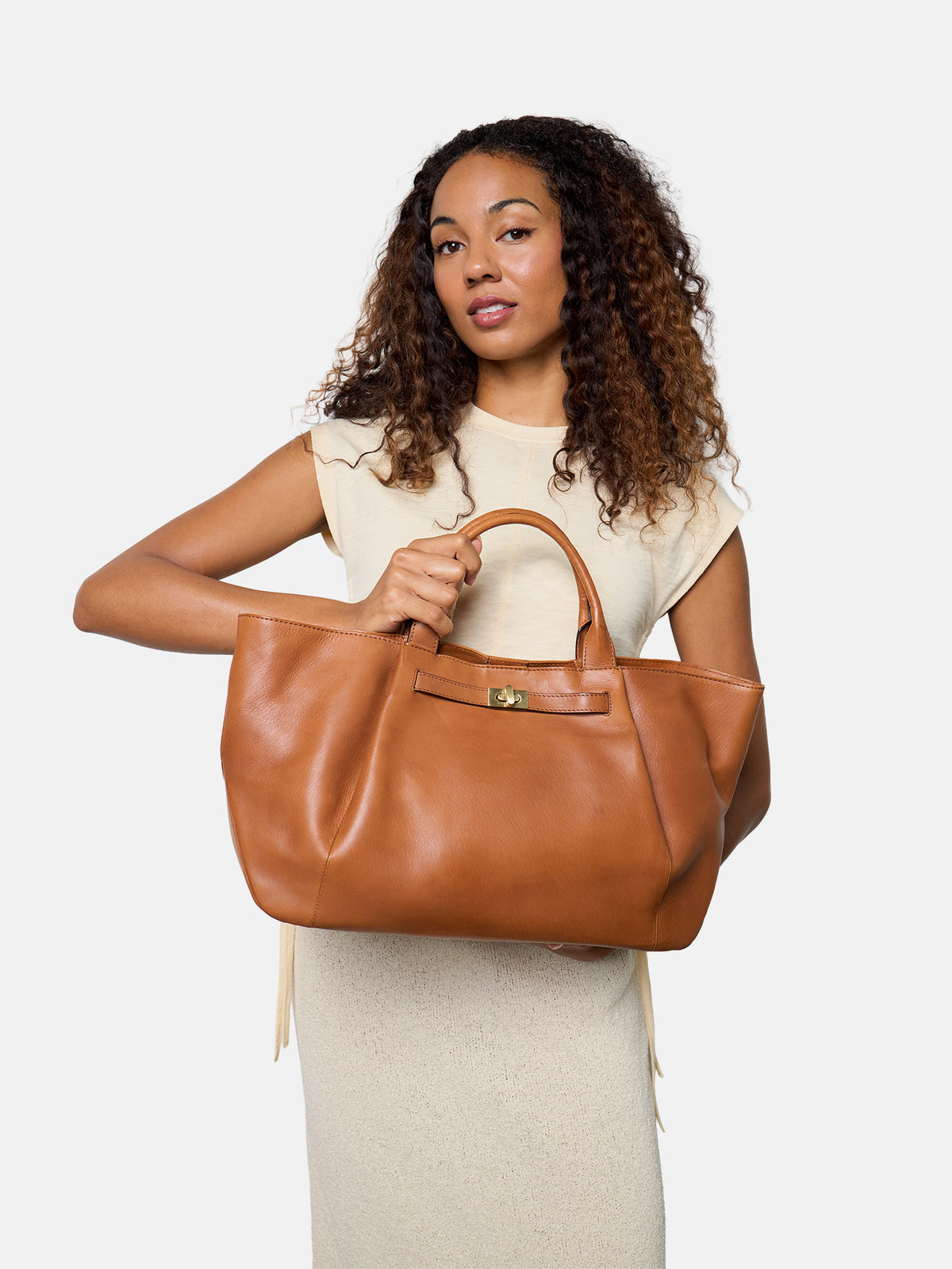 RE:DESIGNED EST 2003 Urda Big Shoulder bag Tan