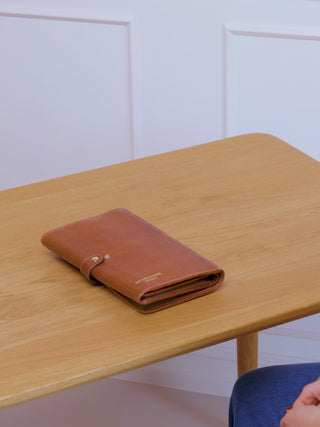 PROJECT Project 82 Needle Case Walnut/Gold